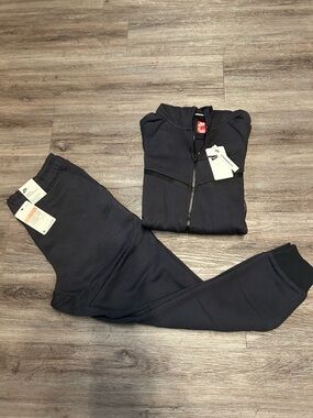 Nike Black Full-Zip Hoodie and Jogger Set